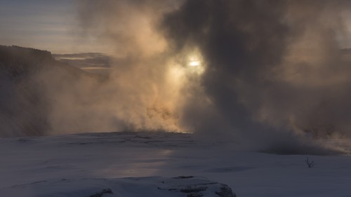 Sunrise über Mammoth Hot Springs   (Klicken zum öffnen)