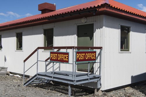 Her 	Majesty Postoffice am entlegensten Ende des Empire   (Klicken zum öffnen)