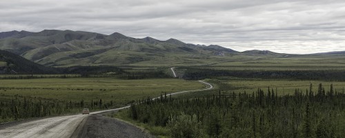 Kaum Verkehr auf dem Dempster Highway   (Klicken zum öffnen)