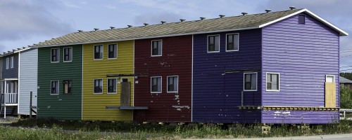 Farbige Häuser der Inuit, Inuvik   (Klicken zum öffnen)