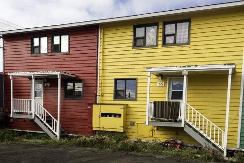 Farbige Häuser der Inuit, Inuvik   (Klicken zum öffnen)