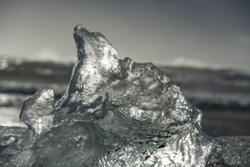 Glasklares uraltes Gletschereis   (Klicken zum öffnen)