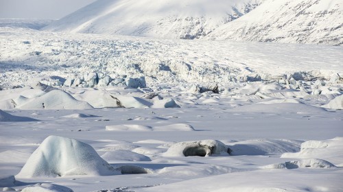 Verschneiter Gletscher   (Klicken zum öffnen)