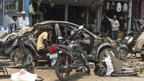 Autoreparaturwerkstatt in Delhi   (Klicken zum öffnen)