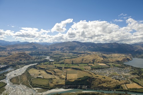 Blick von der Remarkables Road Richtung Frankton   (Klicken zum öffnen)