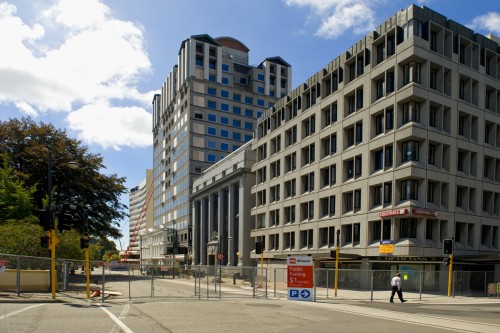 Nahezu das ganze Stadtzentrum muss abgebrochen und neu gebaut werden   (Klicken zum öffnen)