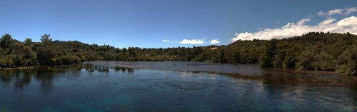 Te Waikoropupu Springs: 14'000 Liter glasklares Wasser pro Sekunde   (Klicken zum öffnen)