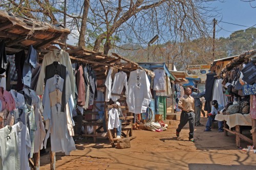 Auf dem Markt in Zomba   (Klicken zum öffnen)