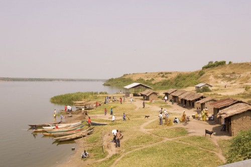 Fischerdorf am Kazinga-Channel   (Klicken zum öffnen)