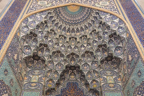 Klasische Ornamentik, von der Safawiden-Epoche inspiriert   (Klicken zum öffnen)