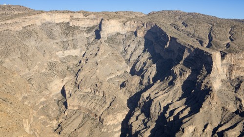 Der Grand Canyon of Oman auf dem Jebel Shams   (Klicken zum öffnen)