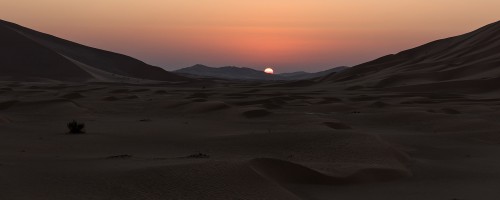 Sunrise über der Rub al-Khali   (Klicken zum öffnen)