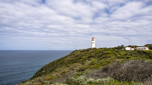 Cape Schank Lighthouse, Mornington Peninsula, in Betrieb seit 1859.   (Klicken zum öffnen)