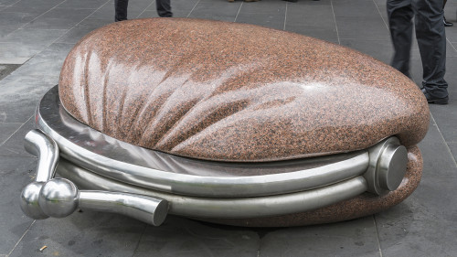 The Public Purse, Bourke Street Mall, Melbourne.   (Klicken zum öffnen)