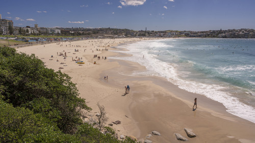 Bondi Beach, Sydneys berühmtester Strand und Surferparadies.   (Klicken zum öffnen)