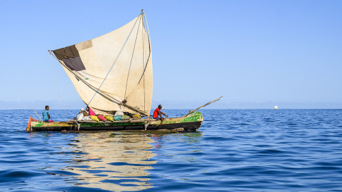 Eines der grösseren Boote   (Klicken zum öffnen)