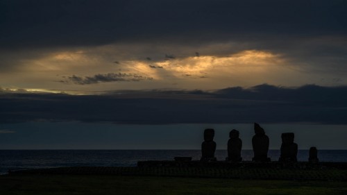 Abendstimmung am Ahu Tahai   (Klicken zum öffnen)