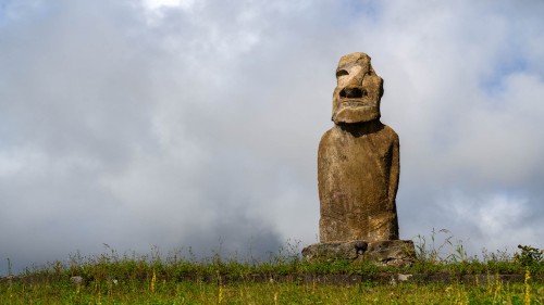 The Lone Moai, Ahu Huri A Urena   (Klicken zum öffnen)