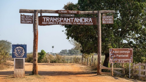 Die Trans-Pantanal ist eine knapp 200km lange Naturstrasse, die das Gebiet von N nach S durchquert   (Klicken zum öffnen)