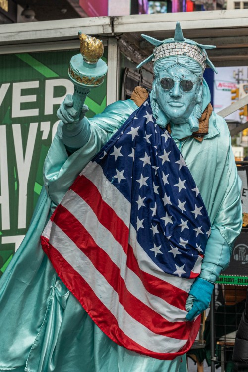 Fan of Liberty; Times Square   (Klicken zum öffnen)