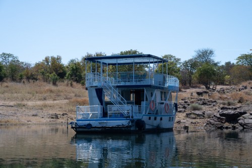 Unser Hausboot   (Klicken zum öffnen)