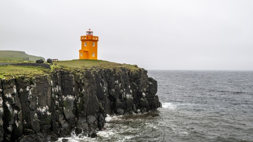 Sogar einen kleinen Leuchtturm gibt es auf Grimsey   (Klicken zum öffnen)