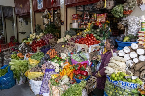 Markt in Ollantaytambo; 2863m   (Klicken zum öffnen)