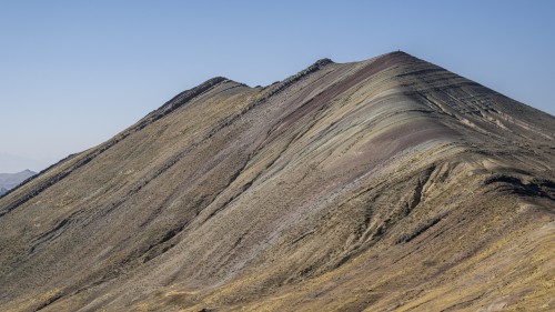 Die Mineralien sorgen für die verschiedenen Farben   (Klicken zum öffnen)