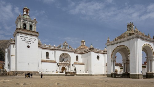 Basilica de la Nuestra Seniora in Copacabana   (Klicken zum öffnen)