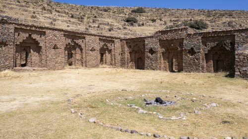 Palacio de las Virgenes del Sol auf der Mondinsel   (Klicken zum öffnen)