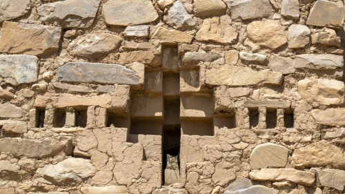 Andenkreuz, das auf vorinkaische Kulturen zurückgeht   (Klicken zum öffnen)