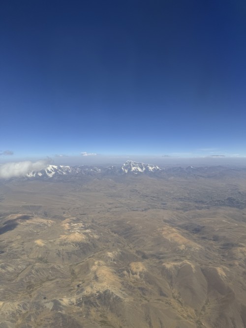 Der Flug über die Anden nach Cusco ist atemberaubend   (Klicken zum öffnen)